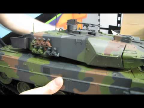 Arctic Hobby Land Rider 403 RC Tank Unboxing & First Look Linus Tech Tips - UCXuqSBlHAE6Xw-yeJA0Tunw