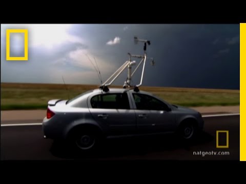 Trapped Tornado Chasers | National Geographic - UCpVm7bg6pXKo1Pr6k5kxG9A