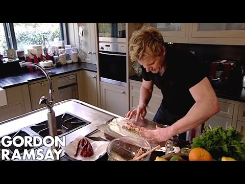 Gordon Ramsay | 3 Christmas Dishes with a Twist - UCIEv3lZ_tNXHzL3ox-_uUGQ