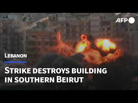 Strike reduces building to rubble in Beirut's southern suburbs | AFP