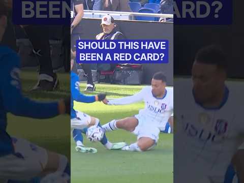 DID EVERTON <strong>GET</strong> AWAY <strong>WITH</strong> A RED CARD AGAINST CHELSEA? 🤔