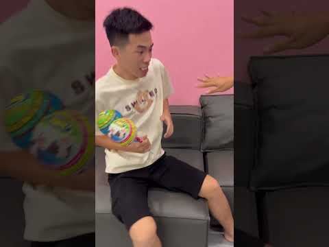 ✋ Greedy Sister and The Elastic Arm 🤣