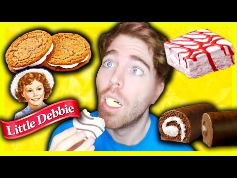 TASTING LITTLE DEBBIE SNACKS - UCV9_KinVpV-snHe3C3n1hvA