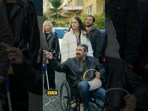 Şükrü Ağabeyim Büyüdükçe Küçültmeyi Bil Derdi #nemlizade #sokağınkomedisi #shorts