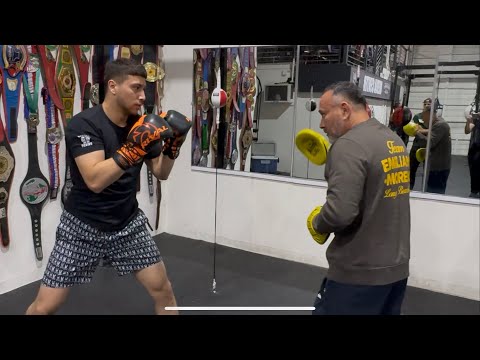 EMILANO MORENO SHOWS BENAVIDEZ-LIKE COMBINATIONS ON PADS; 20 YEAR OLD UNDEFEATED WELTERWEIGHT