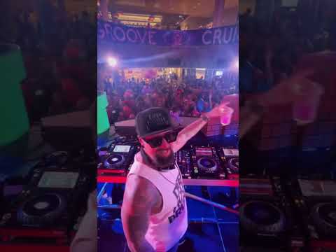Everyone at Groove Cruise had a blast and danced through the beats of
Scotty Boy.