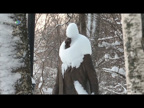 Памятник Ивану Морозову занесло снегом