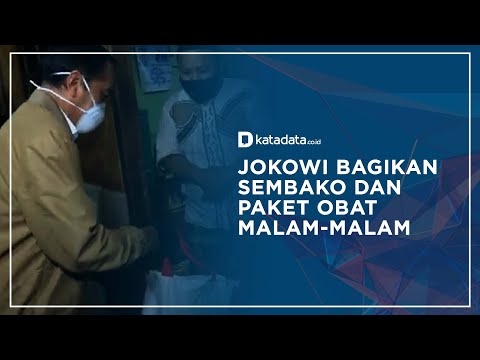 Warga Kaget, Jokowi Malam-malam Bagikan Sembako dan Paket Obat | Katadata Indonesia