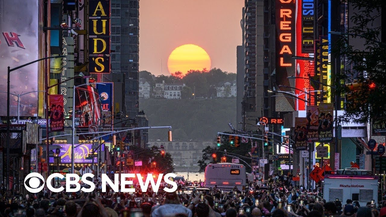New York City’s "Manhattanhenge" sunset draws massive crowds