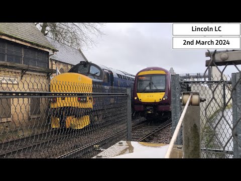 *Double Pass* Lincoln High Street Level Crossing (02/03/2024)