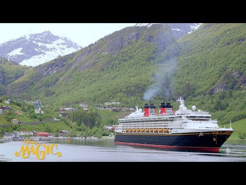 Choosing Your Ship on Disney Cruise Line | Expedia - UCGaOvAFinZ7BCN_FDmw74fQ