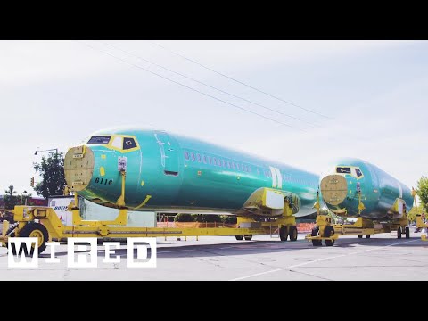 How Boeing Builds a 737 in Just Nine Days | WIRED - UCftwRNsjfRo08xYE31tkiyw