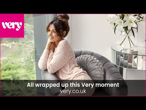 very.co.uk & Very Discount Code video: All wrapped up this Very moment | Michelle Keegan | Very.co.uk