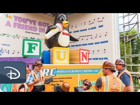 Imagineers Bring Wheezy to Life at Toy Story Land at Walt Disney World Resort - UC1xwwLwm6WSMbUn_Tp597hQ