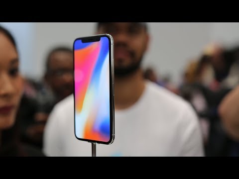 Apple iPhone X first look - UCddiUEpeqJcYeBxX1IVBKvQ