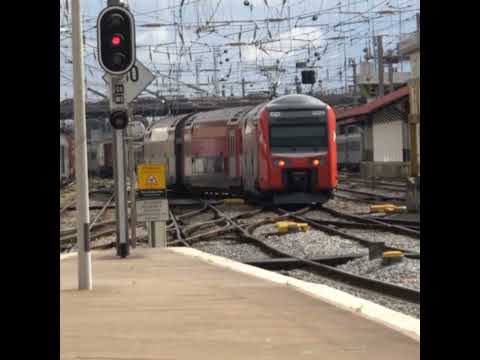 Two decker train departing #cp3500 #subscribe #views #portugal #trains