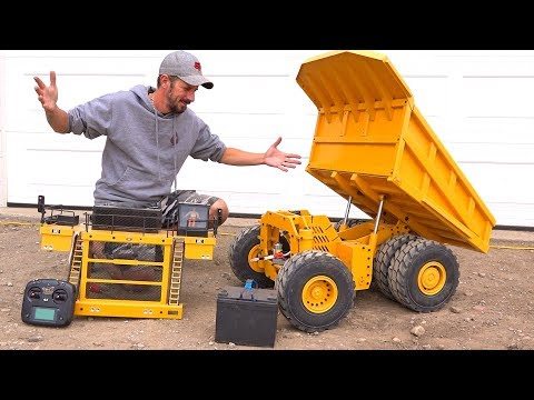 How does this Huge Dump Truck WORK?! 797F Metal Haul/Mining Truck RC4WD | RC ADVENTURES - UCxcjVHL-2o3D6Q9esu05a1Q