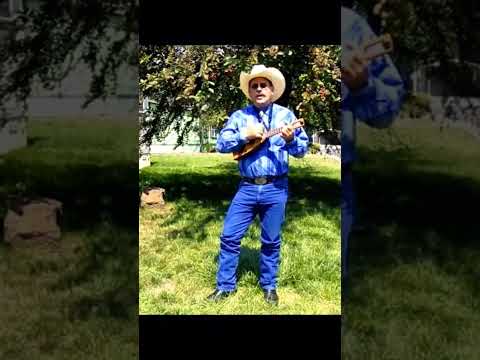 He's Got the Sun & the Moon in His Hands! #ukulele