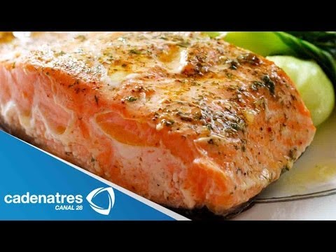 Receta para preparar salmón empapelado con limón y romero. Receta de salmón empapelado - UClIHawzMOBFQc1QZu2XYuoQ