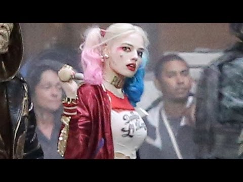 Margot Robbie Is Delightfully Frightening as Harley Quinn on 'Suicide Squad' Set - UCdtXPiqI2cLorKaPrfpKc4g