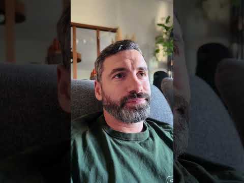 Moi tu m'parles pas d'âge #humour #couple #amour #parent #sketch #famille