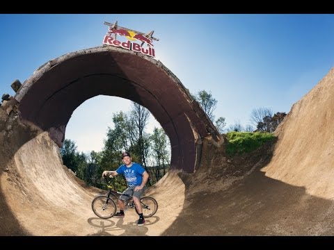 Building a BMX dirt loop with Mike "Hucker" Clark - Red Bull Trail Loop - UCblfuW_4rakIf2h6aqANefA