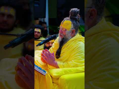 किसे का भी अपमान ना करे🙏#premanandjimaharaj #youtubeshorts #story #status #truedialogue #bhaktisong