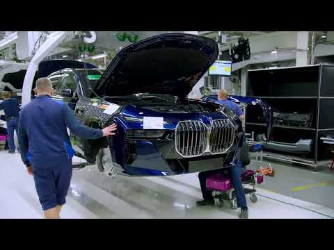 BMW's Next Generation i7 Commences Production - Assembly Line Footage