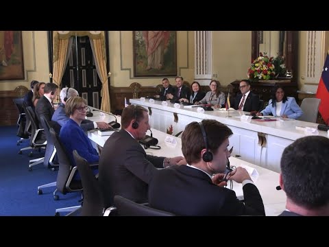 Venezuela's interim president meets with US minister and top diplomat in Caracas | AFP