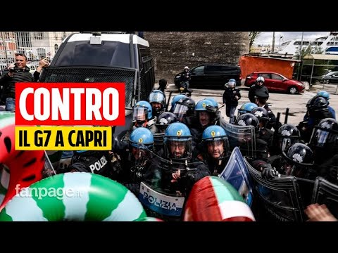 Giornata di proteste a Napoli contro il G7 a Capri: tafferugli tra manifestanti e polizia al porto