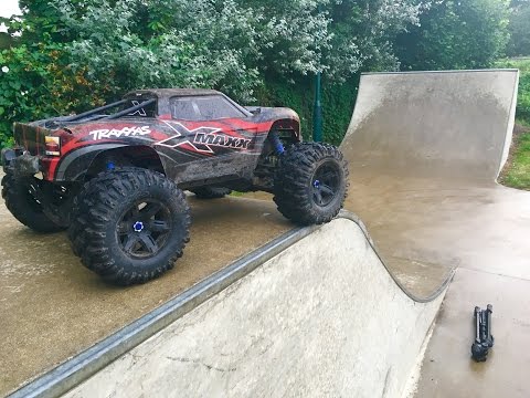 Traxxas X-Maxx Skate Park Pain Edition - UCpgONso52_U8l8d5KM0UPKQ