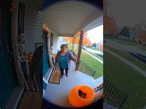 HOA Karen Gets Scared By Halloween Cat 😂 #doorbell #funny