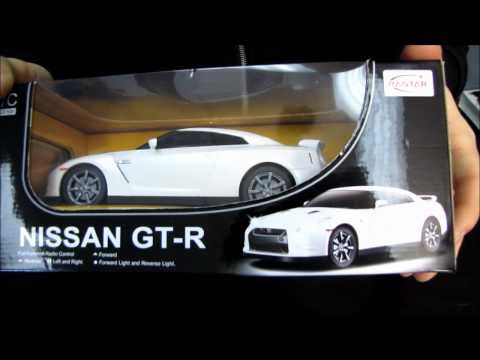 Nissan GT-R Remote Control Car Unboxing & Test Drive Linus Tech Tips - UCXuqSBlHAE6Xw-yeJA0Tunw