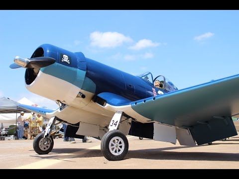 Giant Scale (122 in) F4U Corsair with Radial Engine - Warbirds & Classics 2015 - UC5q8ss88jxwMlHf_A-XZGlA