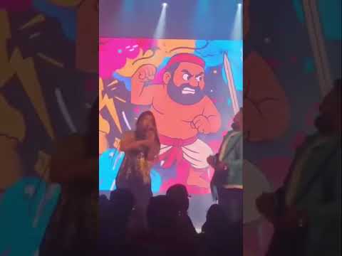 Padakaali 🔥 | Live at Dubai ft. Amritha Suresh #LivePerformance #DubaiConcert #AmrithaSuresh