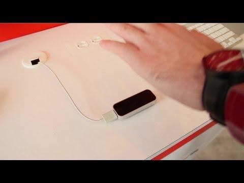 LeapMotion Hands On With Motion-Controlled Google Earth | Google I/O - UCCjyq_K1Xwfg8Lndy7lKMpA