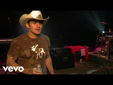 Brad Paisley - Mud On The Tires - UCxwcuOcJCJVDm_BRKYJ2Vdg