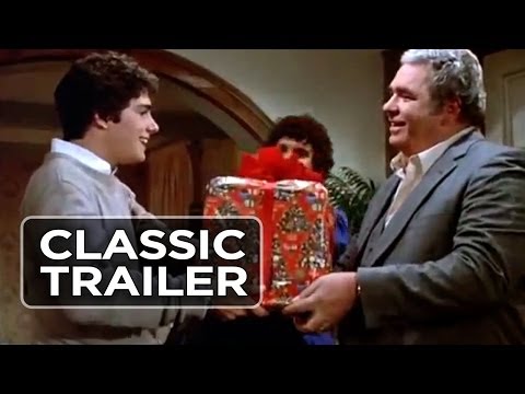 Gremlins (1984) Official Trailer #1 - Horror Comedy - UCTCjFFoX1un-j7ni4B6HJ3Q