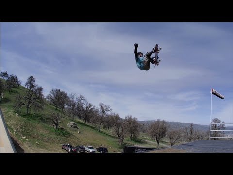 Tom Schaar learning the first ever 1080 on a skateboard - UCblfuW_4rakIf2h6aqANefA