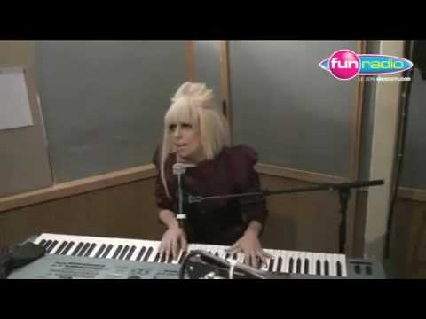 HD Lady GaGa - Eh Eh(Nothing Else Can Say) (Acoustic) Live Piano