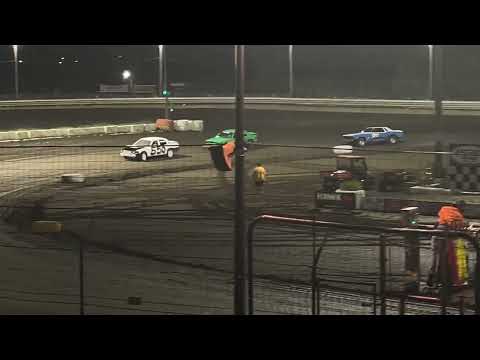 Spectator Feature race 4 (3-3) on 8-30-2024 at sycamore speedway - dirt track racing video image