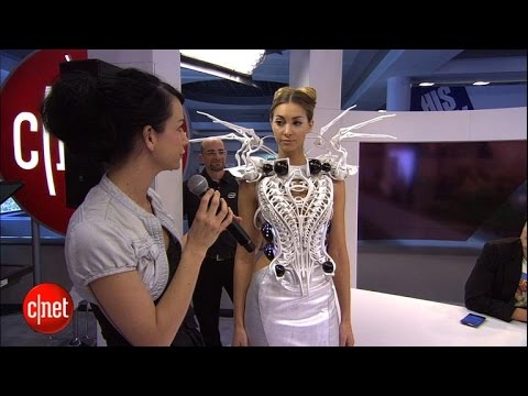 Tomorrow Daily - 107: CES 2015, robot beer pong, Intel Spider Dress and Nerdist's Jessica Chobot - UCOmcA3f_RrH6b9NmcNa4tdg