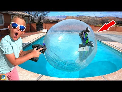RC CAR DRIVING ON WATER INSIDE GIANT BUBBLE BALL! - UCneC60ueLDbk6NVzMHUUhKg