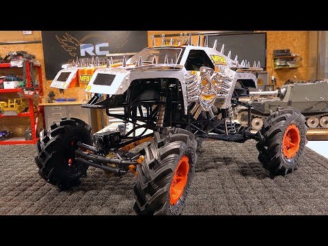 MONSTER JAM MAX D AXIAL SMT10 MUD TRUCK BUILD PT3 - Electric 1/10 scale | RC ADVENTURES - UCxcjVHL-2o3D6Q9esu05a1Q