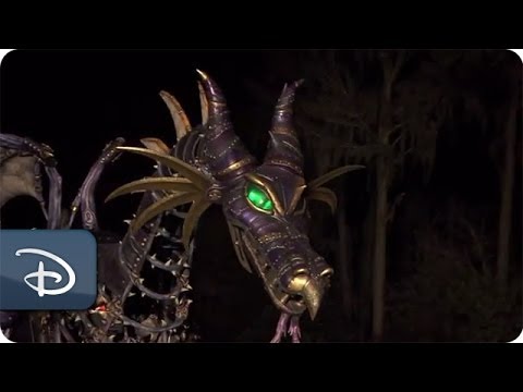 Festival of Fantasy Float at Magic Kingdom Park | Walt Disney World - UC1xwwLwm6WSMbUn_Tp597hQ