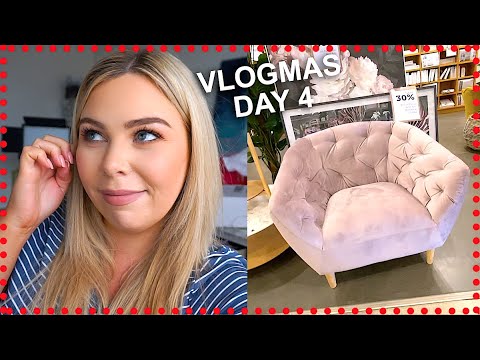 New Couch & Vloging Camera! Vlogmas Day 4 2019 - UChplUdodMCdfZfmTQbRhNWw