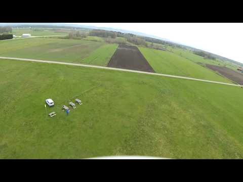 Durafly Tomahawk FPV Racing Wing and RunCam2 Over our runway - UC3RiLWyCkZnZs-190h_ovyA