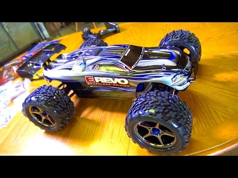 RC ADVENTURES - UNBOXiNG a 1/10th Scale 4WD Traxxas BL E-REVO! - UCxcjVHL-2o3D6Q9esu05a1Q