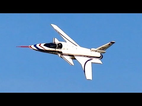 GIANT RC X-29 GRUMMAN FUTURISTIC MODEL TURBINE JET FLIGHT DEMO / Euroflugtag Rheidt 2016 - UCH6AYUbtonG7OTskda1_slQ