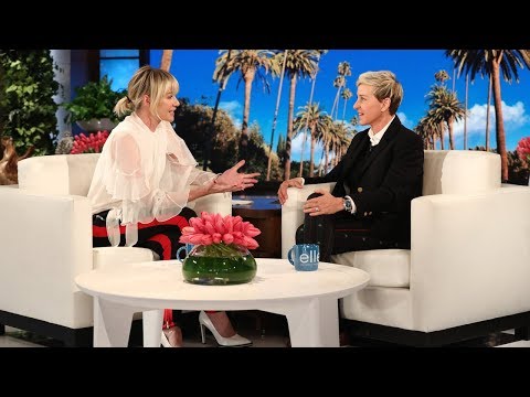 Portia Gives Ellen One of the Best Birthday Presents Ever - UCp0hYYBW6IMayGgR-WeoCvQ